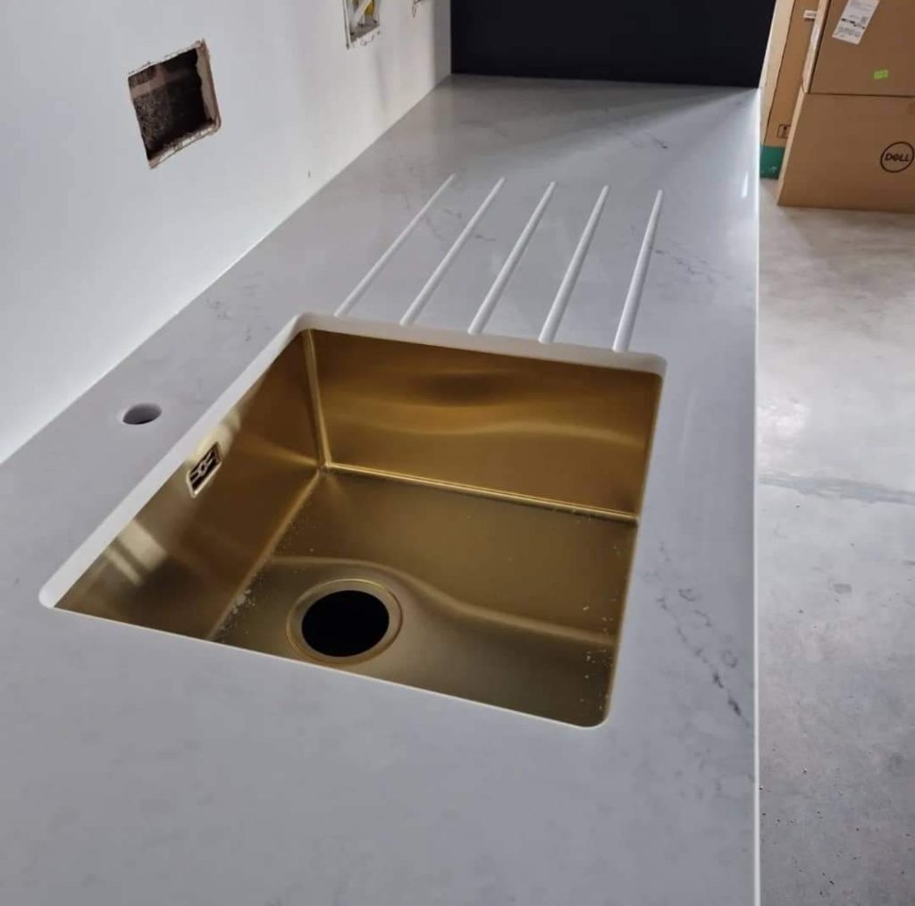 blaturi de bucatarie de granit cuart in Sibiu