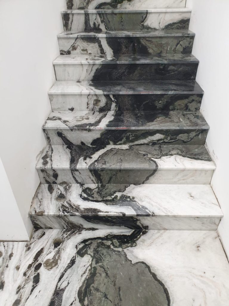 Trepte Marmura Panda White