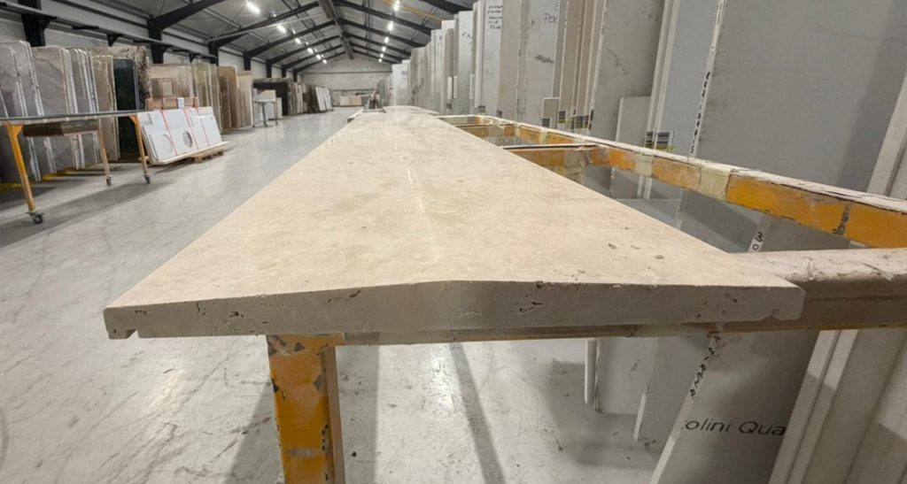 Capace Gard Din Travertin