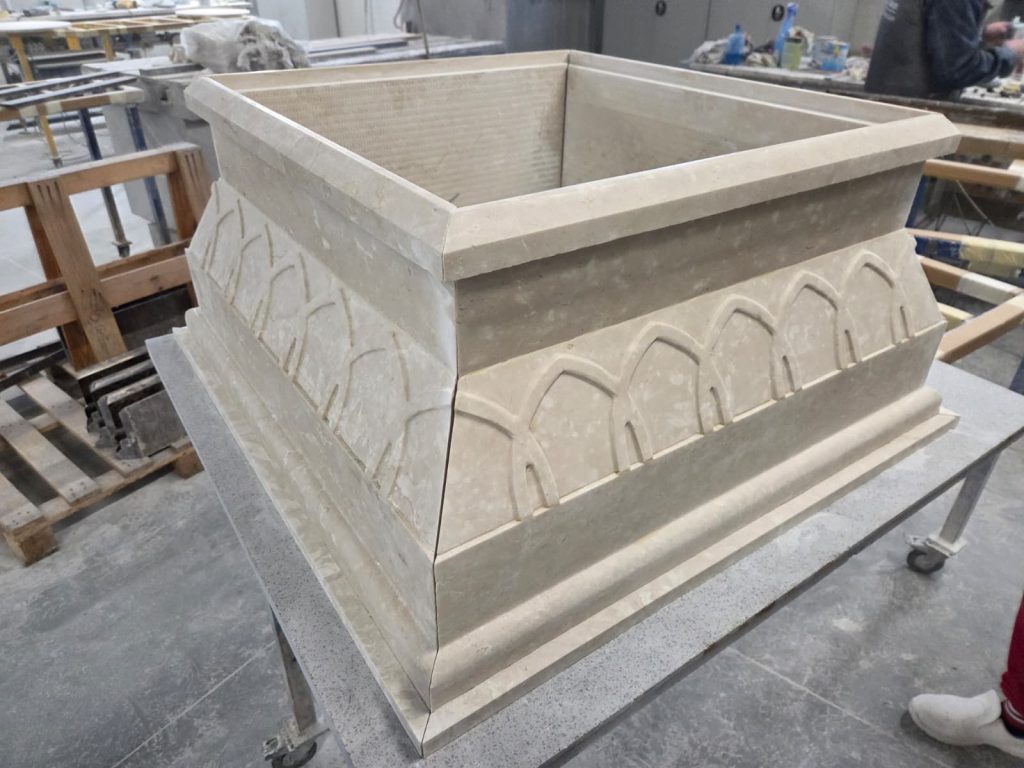 Capiteluri Decorative din Marmura