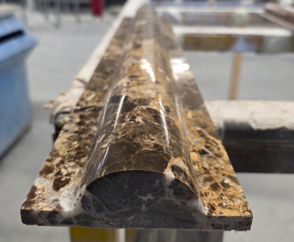 Profil Marmura Emperador Dark